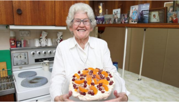 成为Youtube红人 悉尼85岁老太自制甜点视频火了